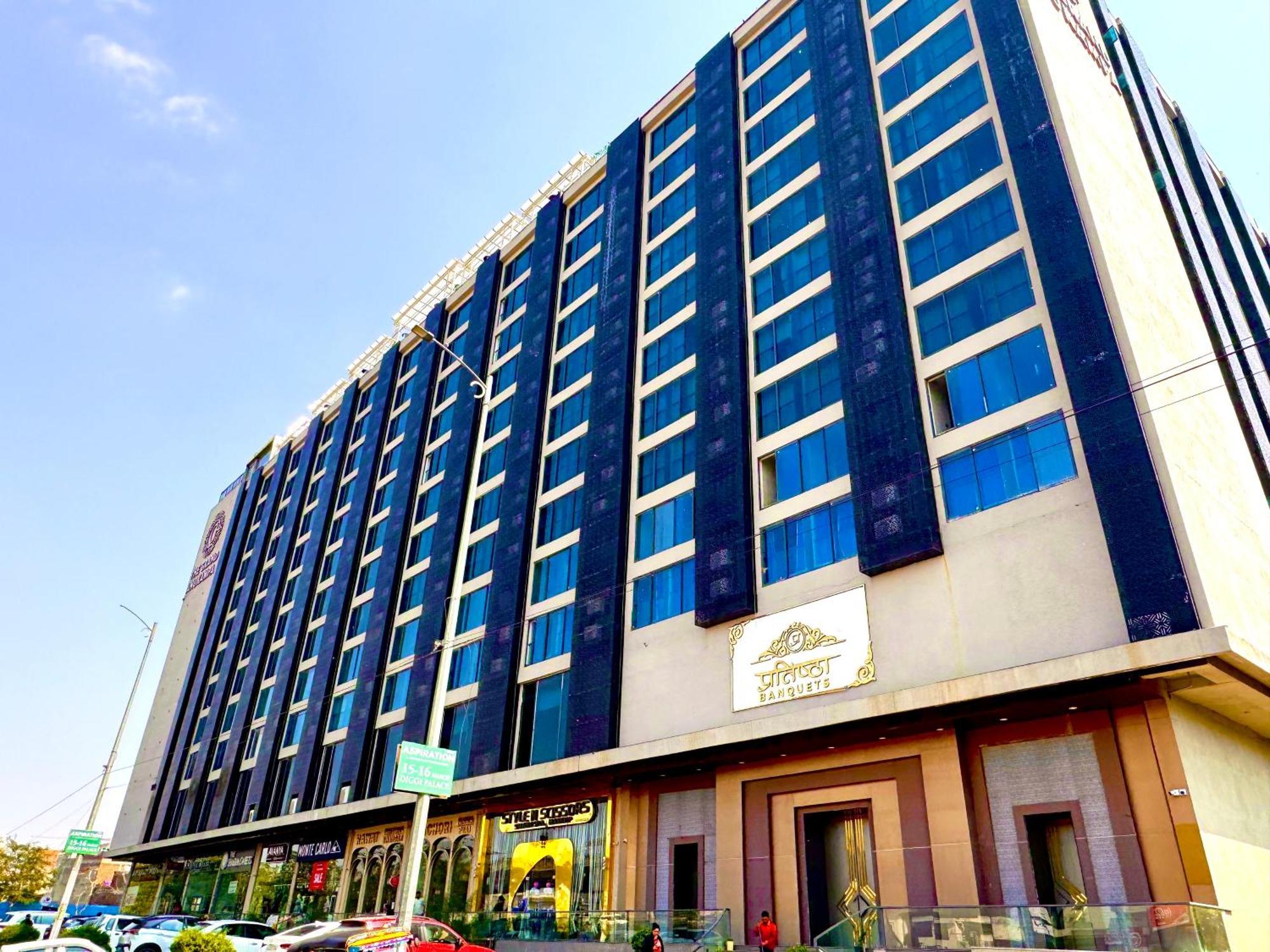 Hotel The Grand Luxury à Jaipur Extérieur photo